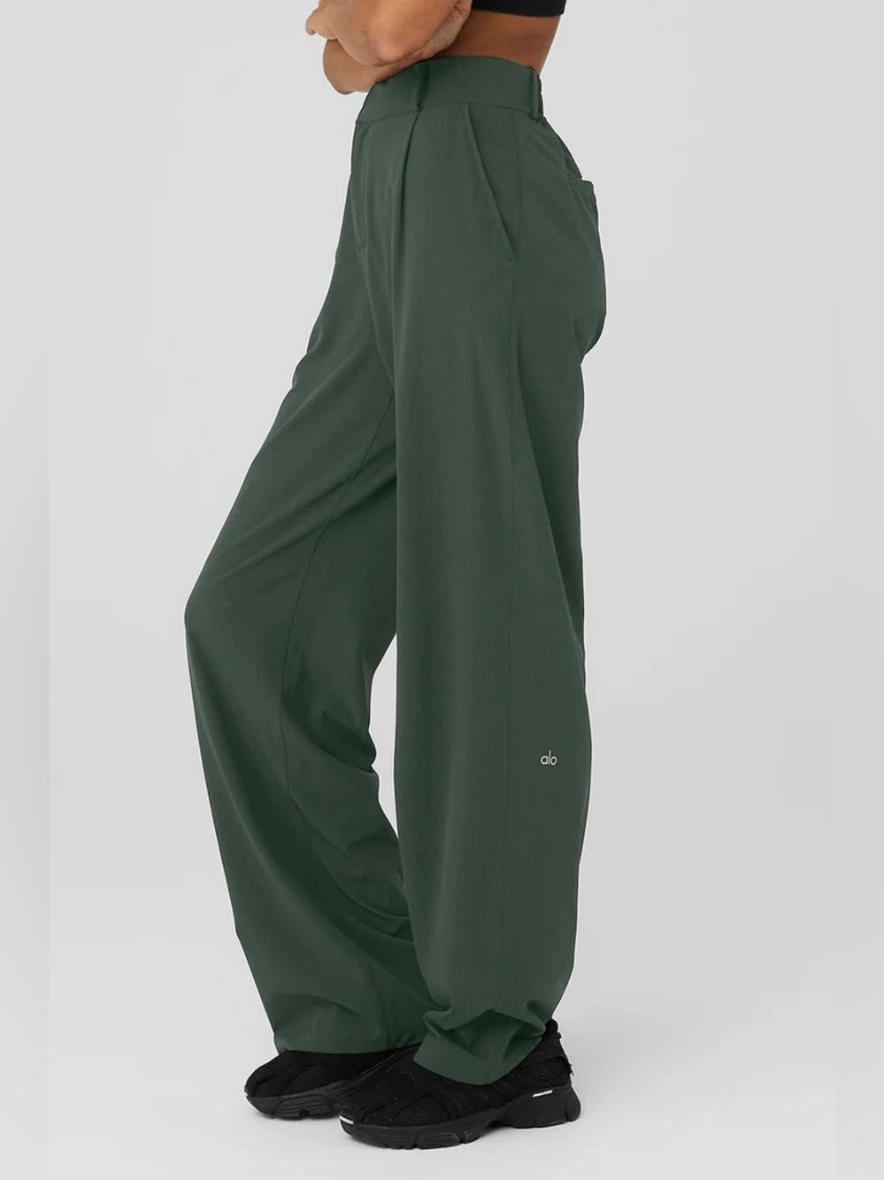 Alo High Waist Dreamscape Trouser - Dark Cactus size loose relaxed fit